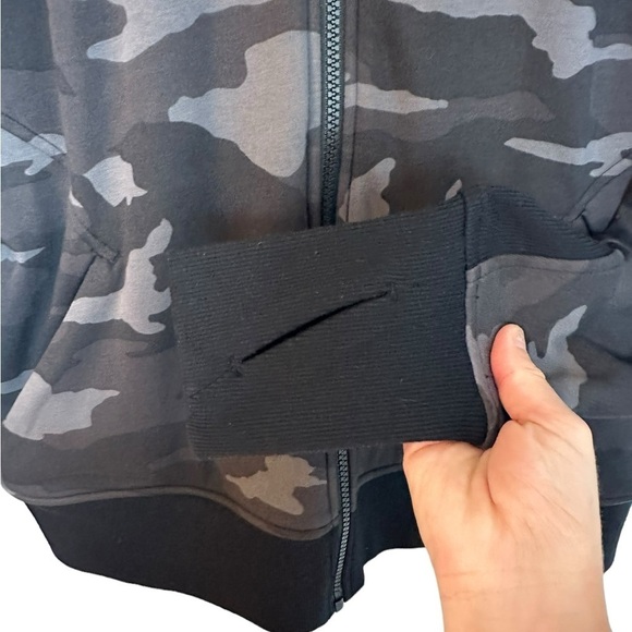 Athleta M Triumph Camo Printed Hoodie Black & Gray Hoodie Sweatshirt M - Picture 5 of 8